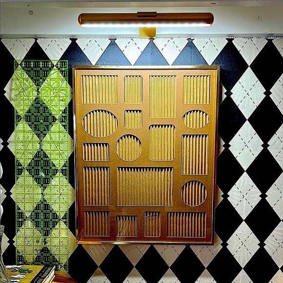 Vintage 21” Photo Frame – Holds 18 Photos, Gold Finish - Very Large - Picture 3 of 14